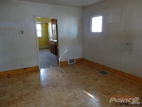 2nd image of 721 Ludvig St