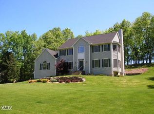4 Border Ln, Sherman, CT 06784