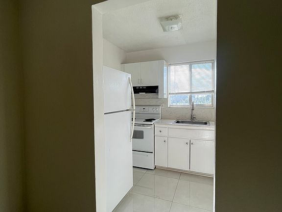 4th image of 1194 NW 19th Ave #5