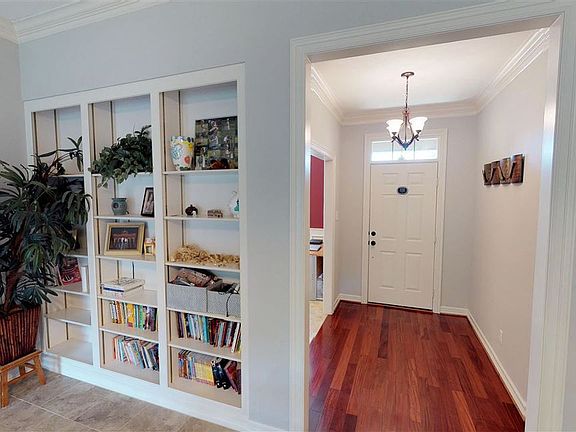2nd image of 16 Windmere Dr