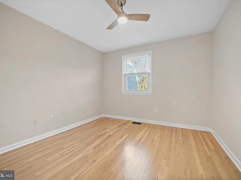 3221 Adams Ct — Photo 18