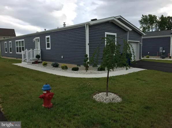 41 Edgewater Dr, Magnolia, DE 19962