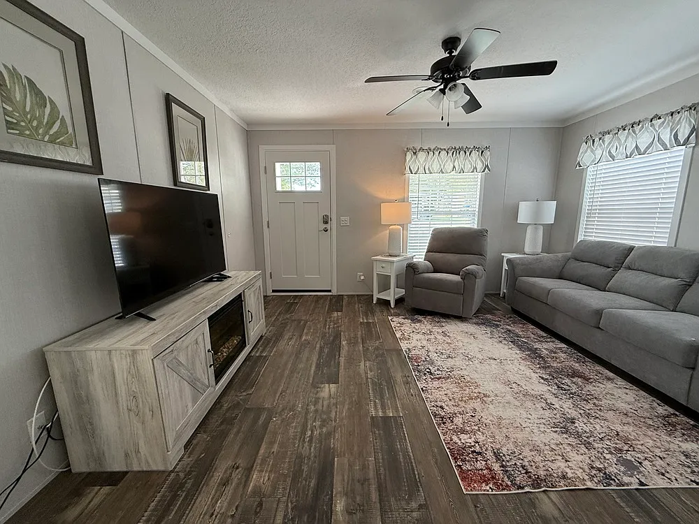 2 bed, 2.0 bath, 900 sqft, $2,100 — Photo 2