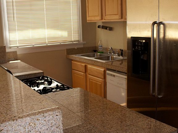 4th image of 1527 McCausland Ave
