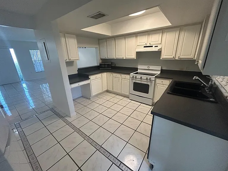 106 S Primrose Dr — Photo 6