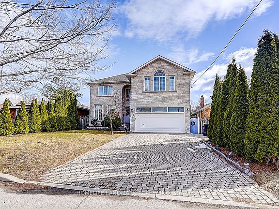 2nd image of 17 Averill Cres