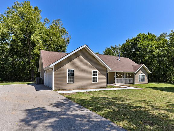 4th image of 2155 E 535th Road