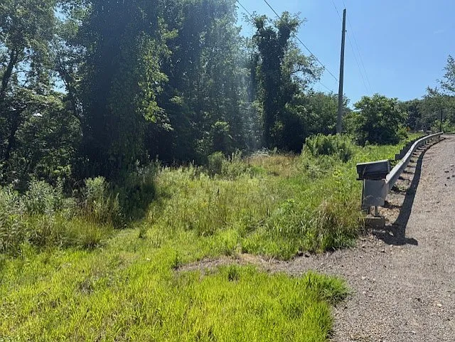 208 Briar Hill Rd photo 1