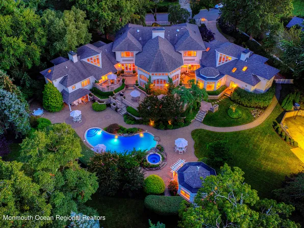11 Pine Drive, Little Silver, NJ 07739