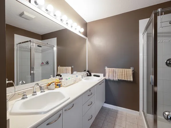 3711 Robson Ct #28, Richmond, BC V7C 5T8