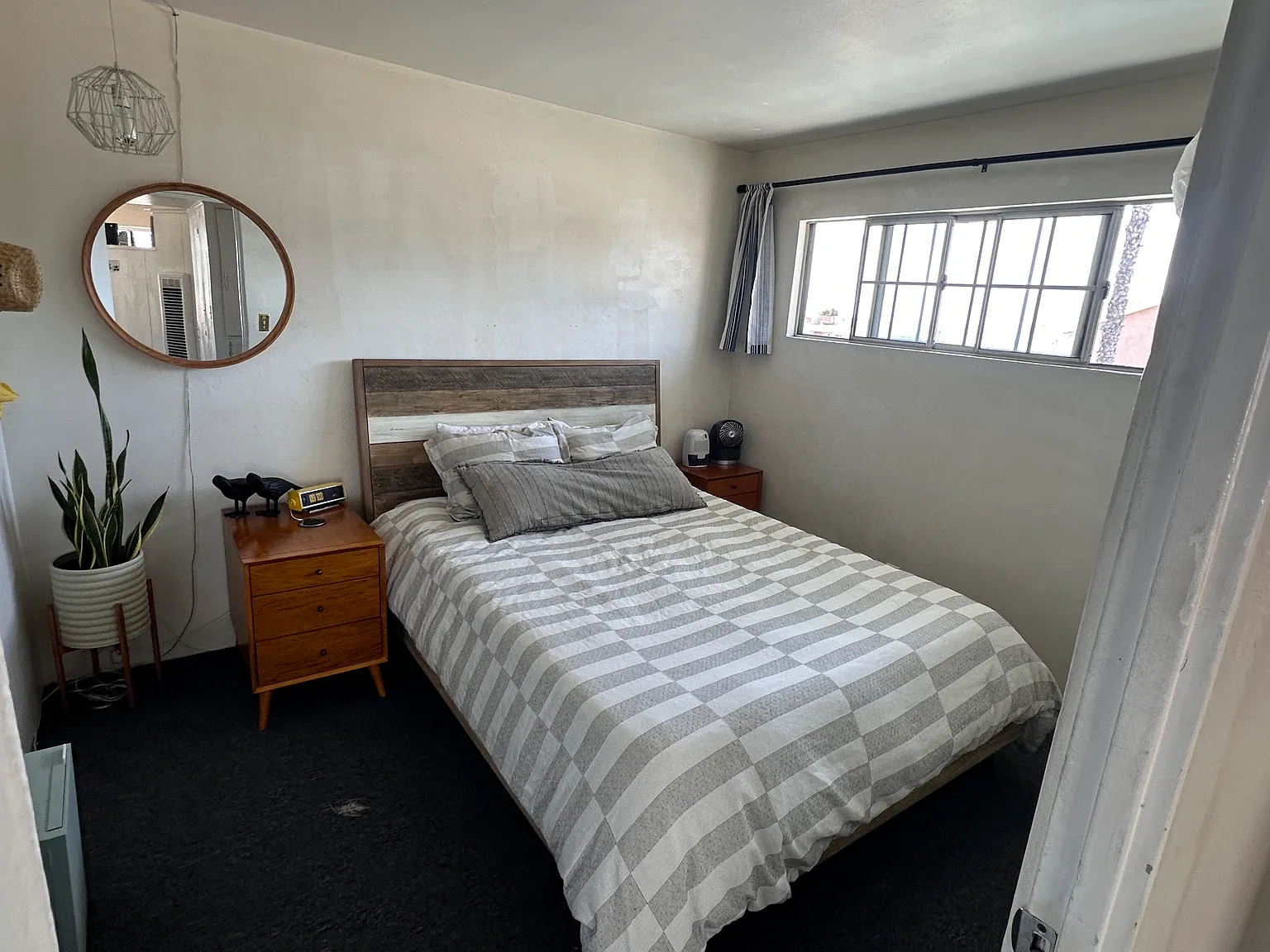 2 bed, $1,800 — Photo 1