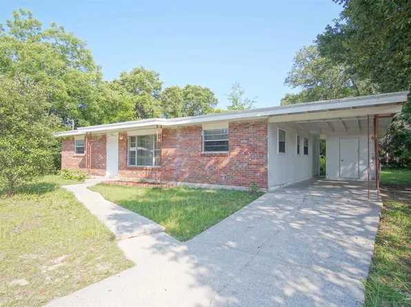 2121 Curry Cir, Pensacola, FL 32504