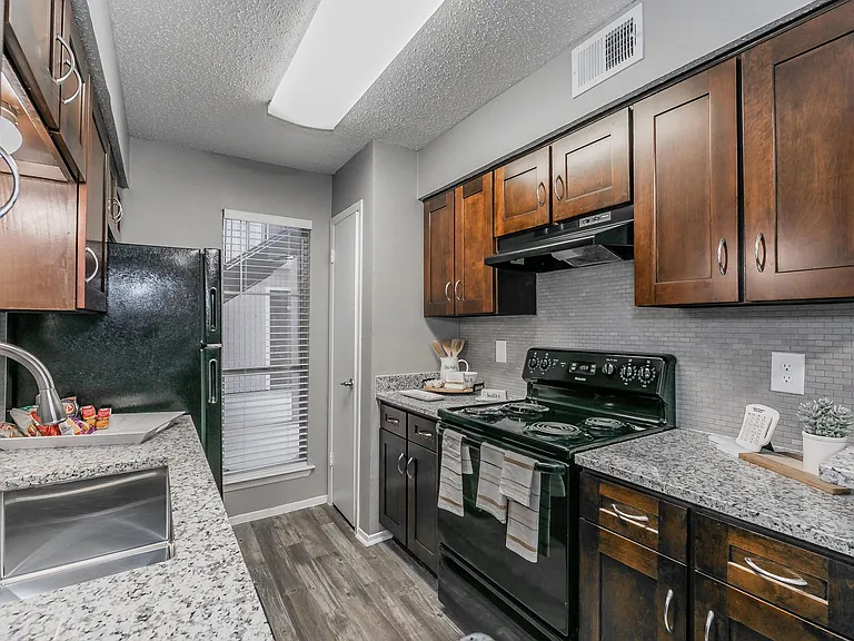 Station 121 at Town Center Apartments — Photo 183