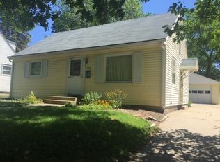 1710 Ohio Pkwy, Rockford, IL 61108