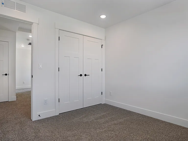 Valo At Bellin Townhomes — Photo 32