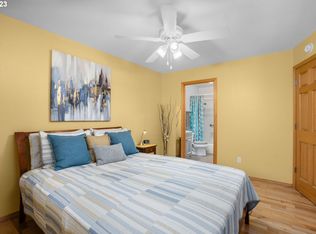 524 NE 167th Pl, Portland, OR 97230