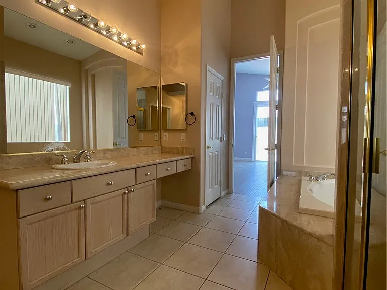 8727 Stockholm Ave — Photo 24