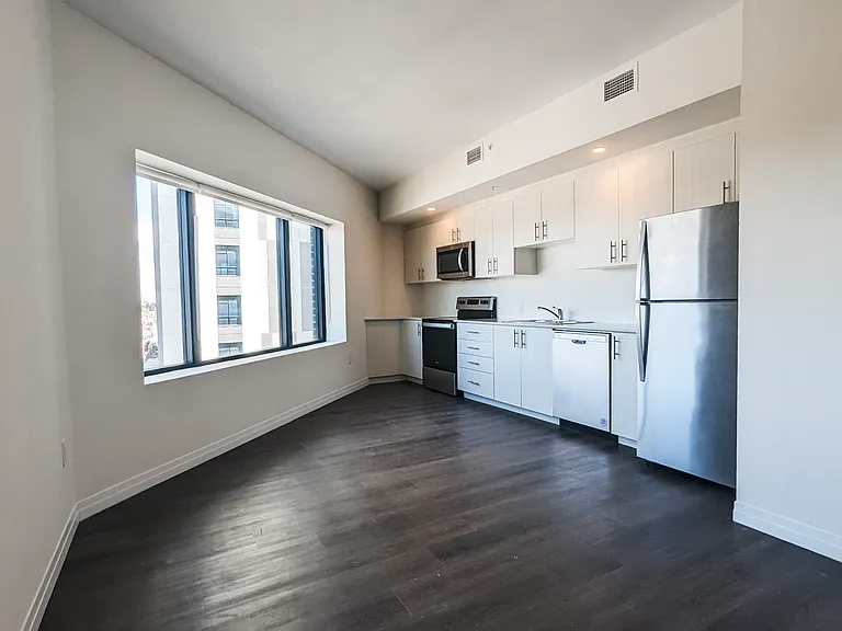 387 King St E #201 — Photo 10