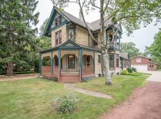 708 Lisbon Rd, Oconomowoc, WI 53066