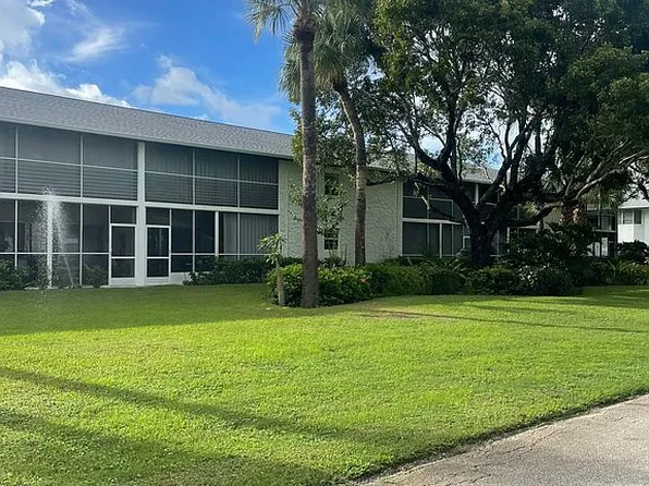 2 Garden St #M106, Tequesta, FL 33469