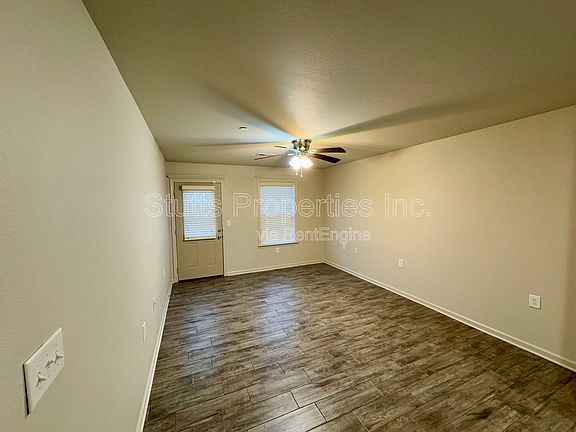5th image of 104 Spindle Ct Unit 601