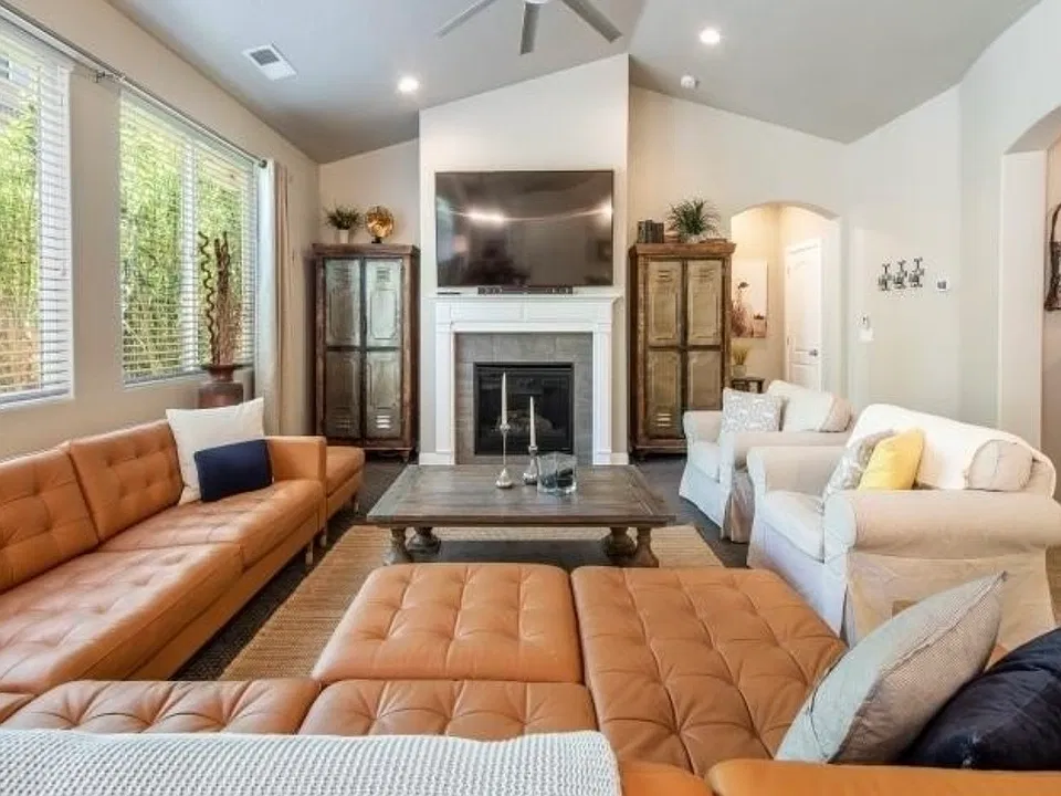 416 E Nagano Dr
