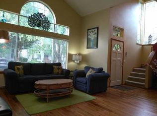 25747 SE 35th Pl, Issaquah, WA 98029