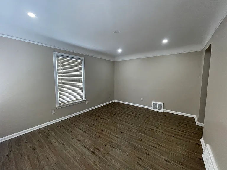 24410 Colgate St — Photo 5