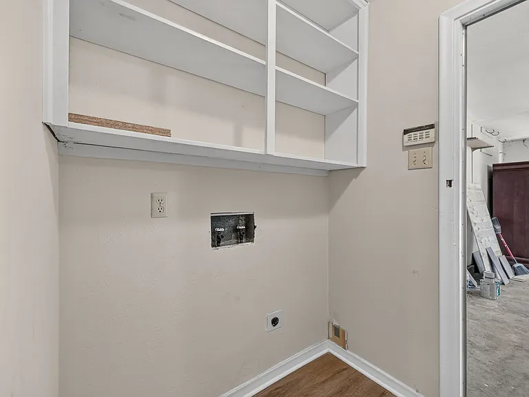 2305 Shady Creek Dr — Photo 19