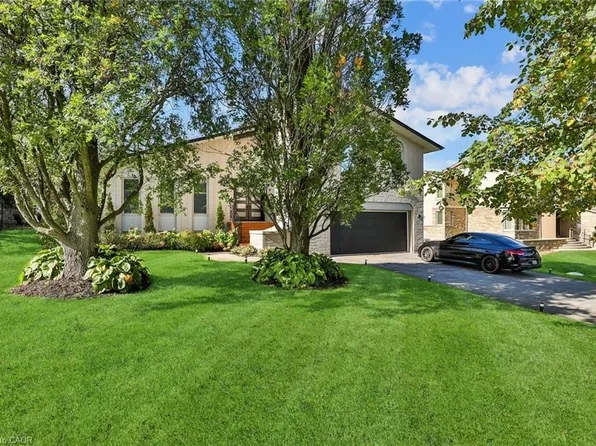 56 Kirby Ave, Hamilton, ON L9H 6H7