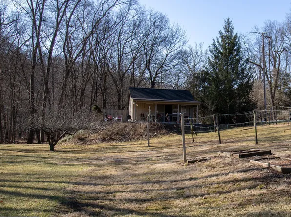 990 E Conewago Ave, Manchester, PA 17345