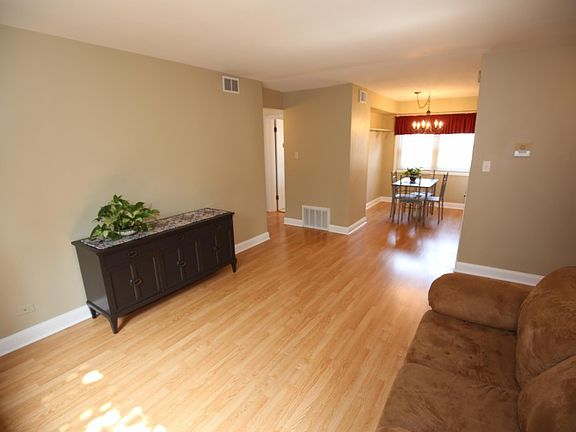 5th image of 7521 N Damen Ave APT K2