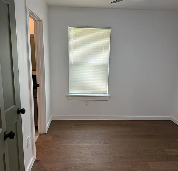 4509 E Lincoln St — Photo 8