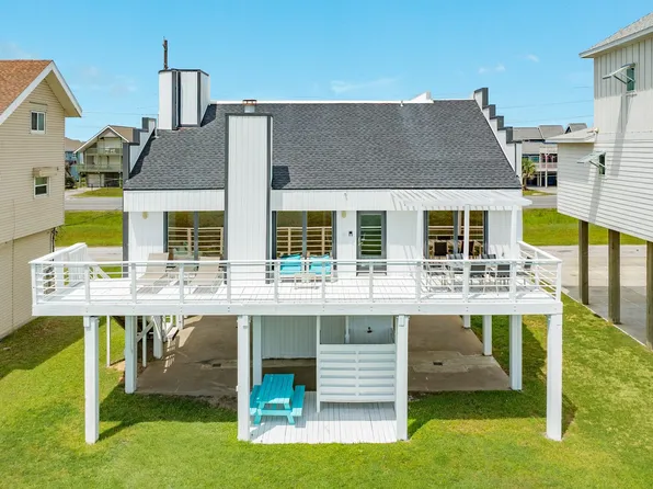 22002 Kennedy Dr, Galveston, TX 77554