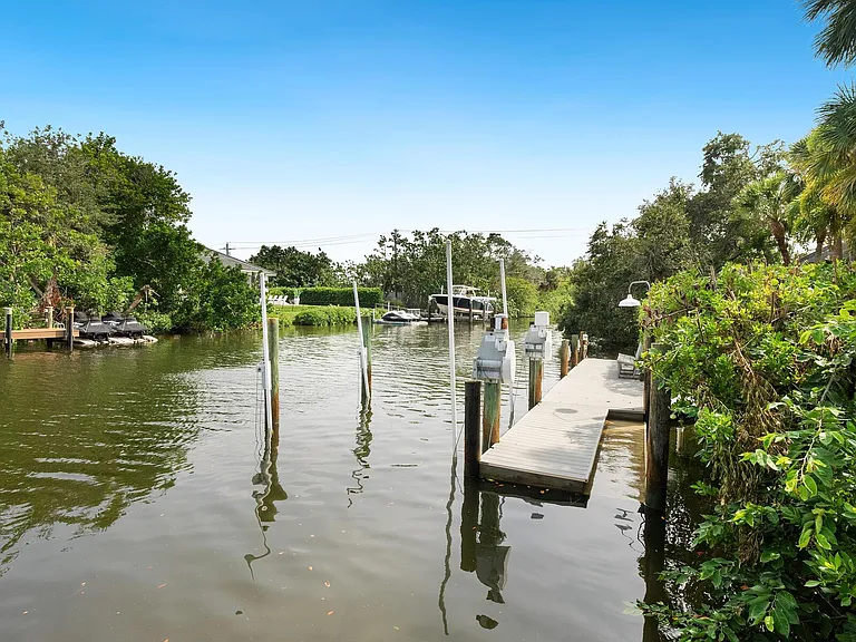 5169 Oxford Dr — Photo 31