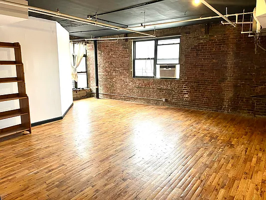 Rented by Nooklyn NYC LLC | media 2