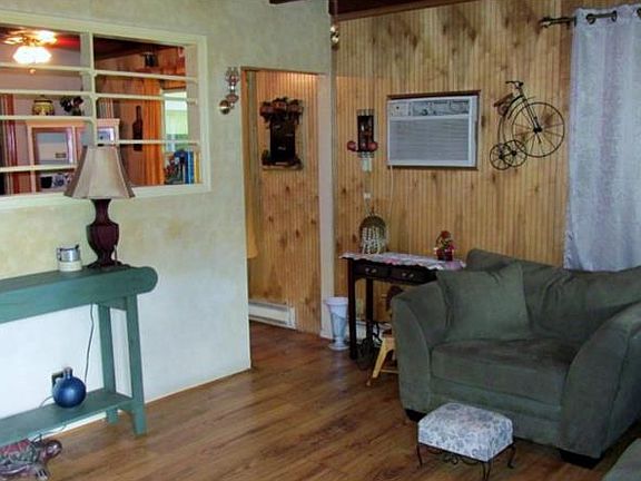 3rd image of 611 83rd Ave N