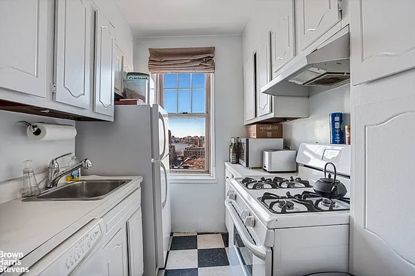 Rented by Brown Harris Stevens | media 12