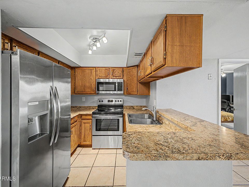 1st image of 540 N May St 3113