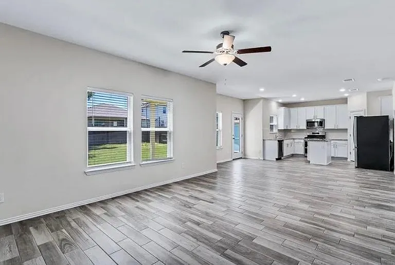 252 Falling Star Ln — Photo 8