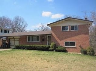 929 Bermuda Dr, Normandy, MO