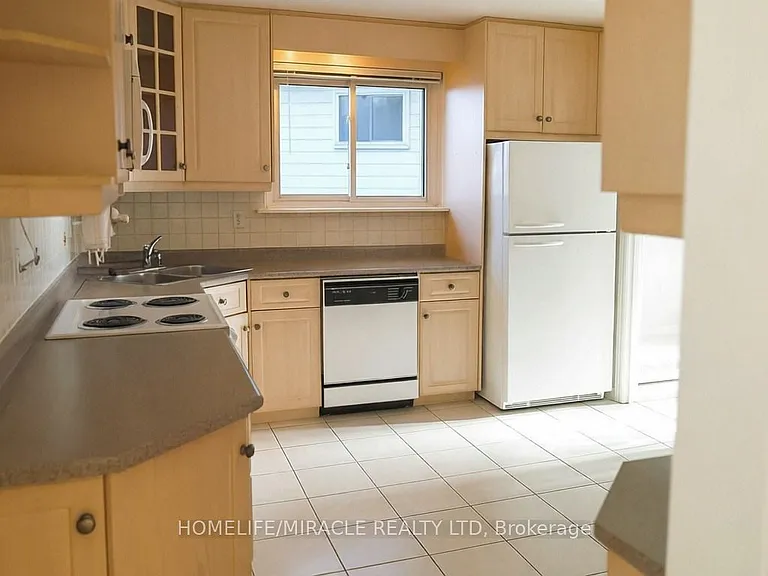 20 Hatchet Pl — Photo 2