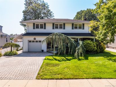 1918 Lenox Avenue, East Meadow, NY, 11554