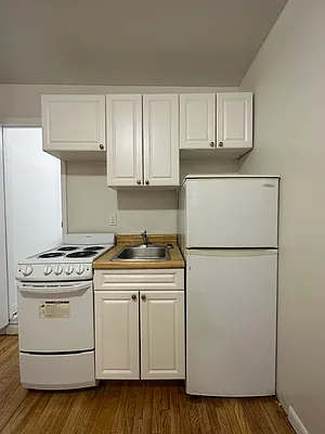 Rented by Peter R. Hungerford, LREB | media 13