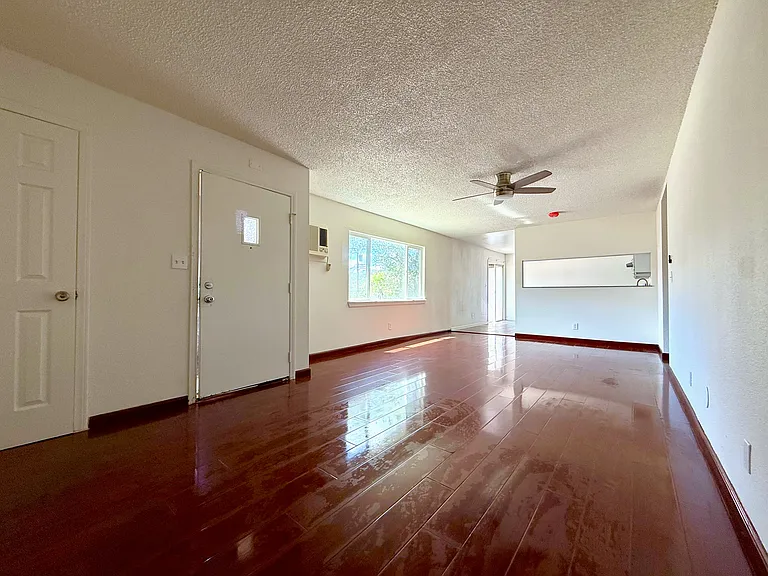 3220 Montrose Ave #B — Photo 9