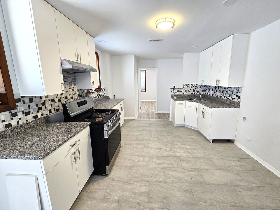 1st image of 2914 S Wallace St #2