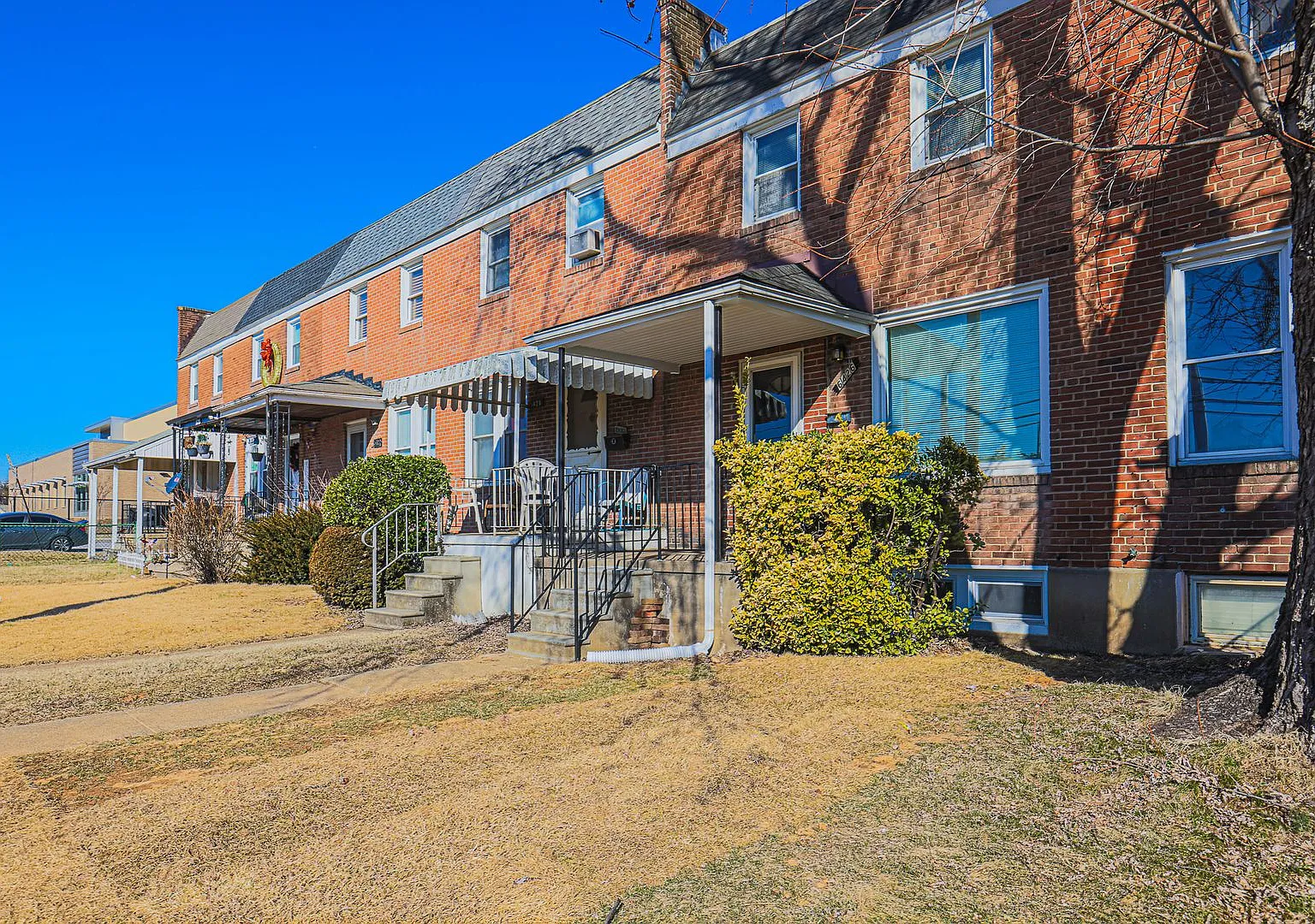 Graceland Park Renovated Home for Rent — Photo 4