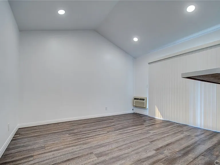 262 Streamwood — Photo 228