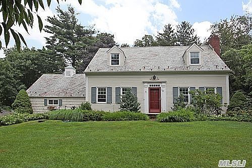 1st image of 61 Robbins Dr