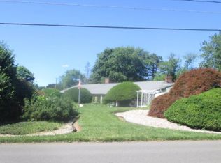 56 Lanyon Dr, Cheshire, CT 06410